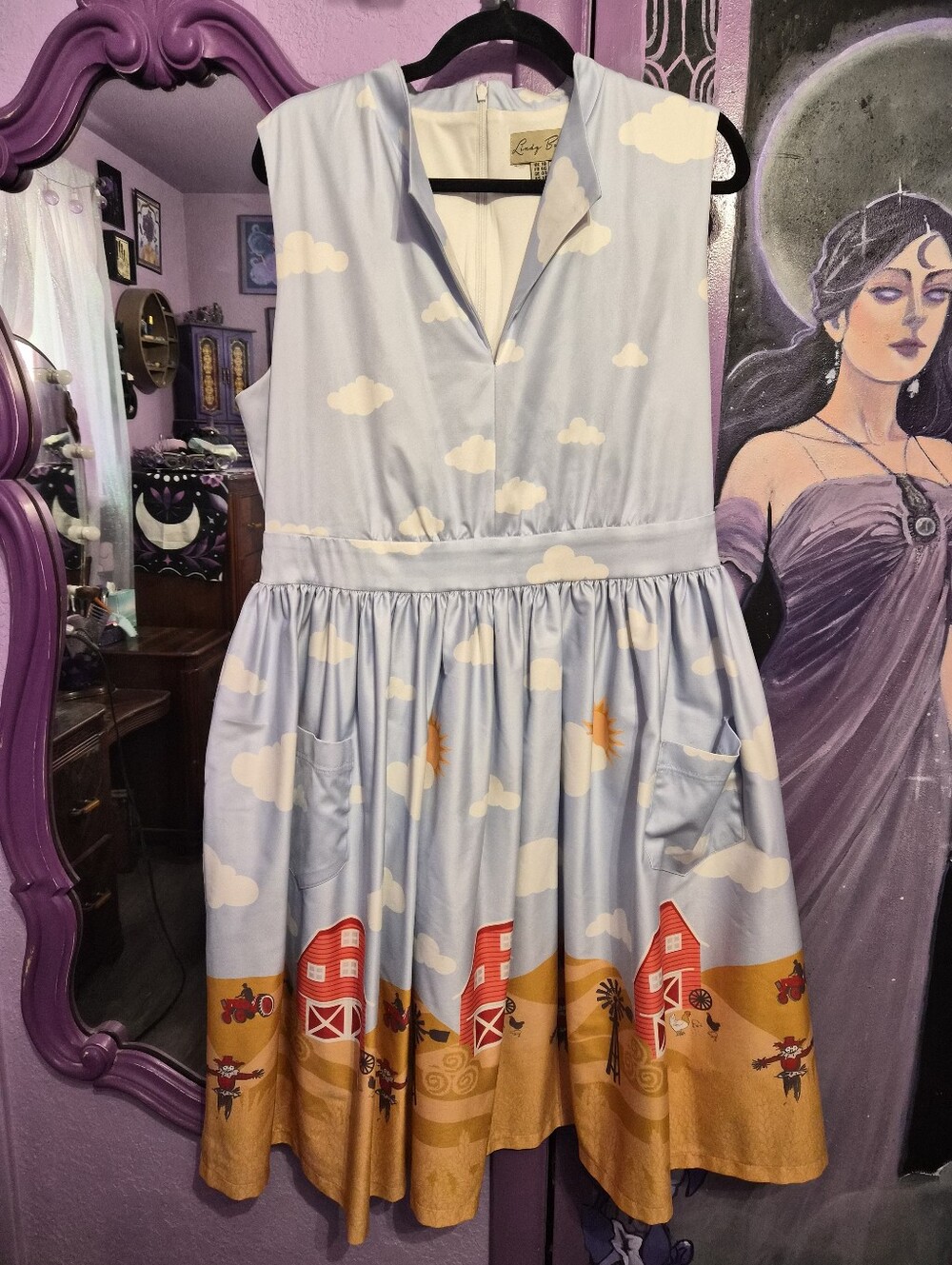 Rare! Farm / Barn Dress